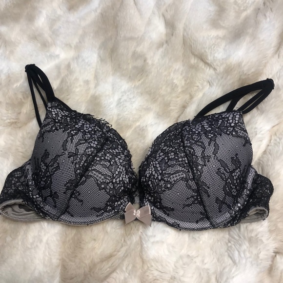 Victoria's Secret Other - 🖤 Lacey Push-Up Bra 🖤
